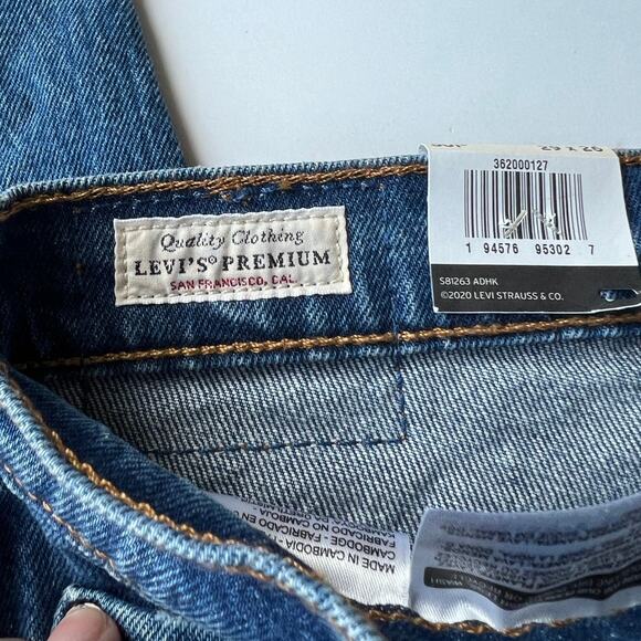 Levi's Women's 501 High-Rise Straight Leg Medium Wash Button Fly Cropped size 29 - Picture 7 of 14